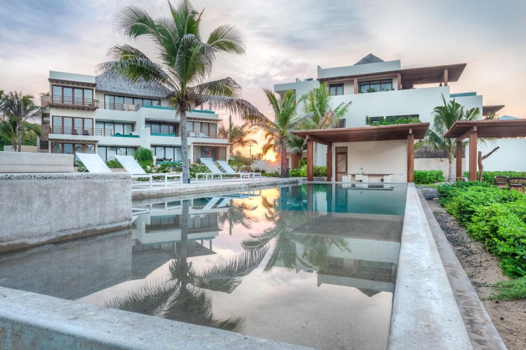 Curated visual reference: Picture Idea: Zihuatanejo Marea Beachfront Villas